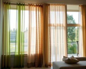 Fensterdeko für große Glasflächen: Ideen für Gardinen